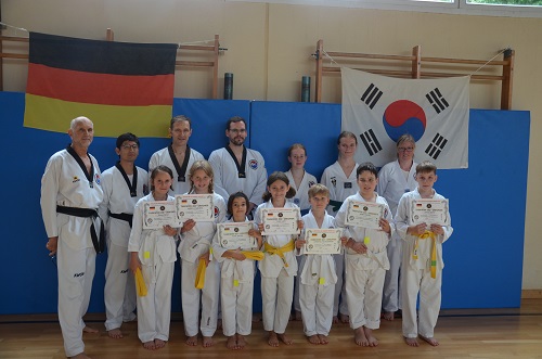 Erfolgreiche Gürtelprüfung beim SV Langenbach: Einsatz wurde belohnt