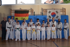 Erfolgreiche Taekwondo Gürtelprüfung in Langenbach