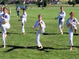 Vorführung zur Einweihung des Sportheims